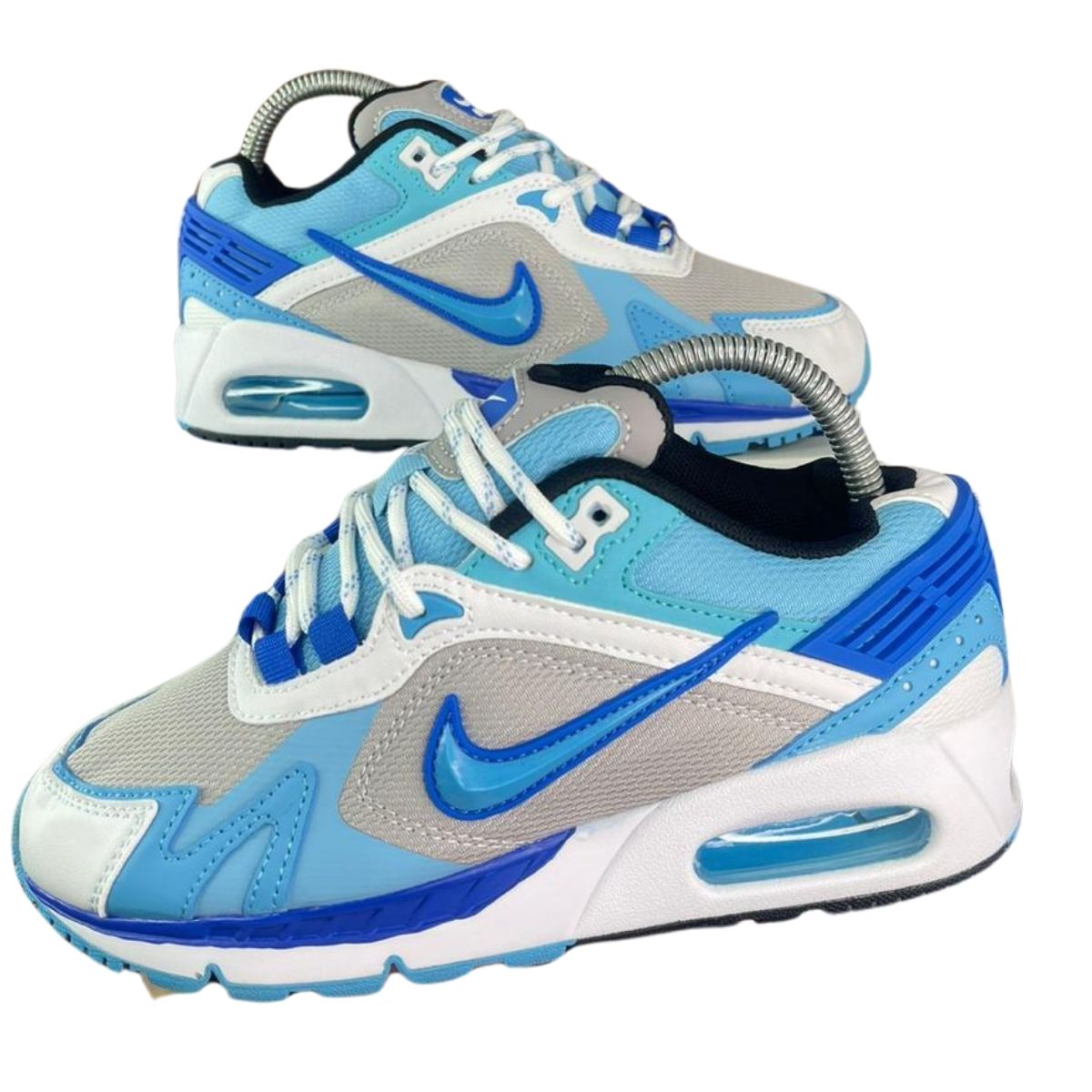 COMPRAR Zapatillas Nike Air Max Correlate Hombre  Si buscas COMPRAR zapatillas Nike Air Max Correlate hombre, has llegado al lugar correcto. En Onlineshoppingcenterg tenemos los mejores modelos, colores y tallas al mejor precio. Aquí te explicamos todo lo que necesitas saber antes de comprar tus Nike Air Max Correlate.   las Nike Air Max Correlate Las Nike Air Max Correlate son un modelo de zapatillas deportivas y casuales que combinan estilo, comodidad y tecnología Air Max. Son perfectas para el día a día, el gimnasio o incluso para salir a correr.  Características principales: ✅ Tecnología Air Max: Amortiguación superior para mayor comodidad. ✅ Diseño moderno: Ideal para uso casual o deportivo. ✅ Materiales resistentes: Duraderas y ligeras. ✅ Variedad de colores: Desde Nike Air Max Correlate negro hasta ediciones especiales.  Nike Air Max Correlate vs Otros Modelos Muchos comparan las Nike Air Max Correlate con otros modelos como las Nike Air Max 90 o las Air Max Terrascape. Aquí te mostramos las diferencias:  Modelo	Uso Recomendado	Tecnología	Estilo Nike Air Max Correlate	Casual/Deporte	Air Max clásica	Moderno Nike Air Max 90	Urbano/Casual	Air Max visible	Retro Air Max Terrascape	Outdoor	Suela resistente	Aventura      ¿Qué diferencia hay entre Nike Air Max Correlate y Nike Air Max 90? Las Nike Air Max Correlate tienen un diseño más moderno y una amortiguación adaptada para uso diario, mientras que las Air Max 90 tienen un estilo retro con suela más visible. Si buscas comodidad y un look actual, las Correlate son la mejor opción.   ¿Las Nike Air Max Correlate son buenas para correr? Aunque tienen tecnología Air Max, están diseñadas principalmente para uso casual. Si buscas zapatillas para running, te recomendamos modelos como las Nike Air Zoom Pegasus.   ¿Cómo sé mi talla en Nike Air Max Correlate? Las Air Max Correlate tienen talla real. Si usas 40 en Nike Air Max 90, probablemente sea la misma en este modelo. En ONLINESHOPPINGCENTERG tenemos una guía de tallas exacta para evitar errores.    ¿Dónde COMPRAR Nike Air Max Correlate al mejor precio? En ONLINESHOPPINGCENTERG tenemos: ✅ Precios bajos (mejor que en outlet Nike Air Max 90). ✅ Envíos rápidos a Colombia, México, España y más. ✅ Ofertas exclusivas en Nike Air Max Correlate hombre y mujer.   ¿Las Nike Air Max Correlate son cómodas para caminar todo el día? ¡Sí! Su amortiguación Air Max las hace ideales para largas caminatas. Muchos usuarios las prefieren sobre las Air Max 90 por su ajuste más ergonómico.    ¿Qué colores tiene la Nike Air Max Correlate en 2025? Los más buscados son:  Nike Air Max Correlate Black White Grey (clásico)  Nike Air Max Correlate negro (elegante)  Nike Air Max Correlate hombre blancas (estilo limpio)  Ediciones especiales como Air Max Correlate dia de muertos   ¿Hay Nike Air Max Correlate para mujer? ¡Claro! Tenemos Nike Air Max Correlate mujer en tallas 36-42 y colores exclusivos como Air Max Correlate beige y rosas.    ¿Cuál es la diferencia entre Nike Air Max Correlate y Nike Air Max Excee? Las Excee tienen un diseño más voluminoso, mientras que las Correlate son más ajustadas y ligeras. Si prefieres un estilo minimalista, elige las Correlate.   ¿Las Nike Air Max Correlate tienen plataforma? No son tipo "platform shoes", pero su suela Air Max da un pequeño levantamiento natural (unos 3 cm).  ¿Buscas COMPRAR Nike Air Max Correlate en tu ciudad? En ONLINESHOPPINGCENTERG te llevamos estas zapatillas a Tumaco, Quibdó, Ipiales, Santander de Quilichao, Villa del Rosario, Caldas, Bogotá, Valle del Cauca, Antioquia, Cundinamarca, Atlántico, Chocó, Cauca y toda Colombia. ¡También enviamos a Madrid, Dinamarca, Países Bajos, Bulgaria, Serbia y Polonia!    ¿Por qué COMPRAR Nike Air Max Correlate en ONLINESHOPPINGCENTERG?  ENVÍOS A TODA COLOMBIA Y EUROPA  Nike Air Max Correlate en Bogotá: Llegan en 24-48 horas.  Nike Air Max Correlate en Medellín (Antioquia): Entrega express.  Nike Air Max Correlate en Cali (Valle del Cauca): Despacho prioritario.  Envíos internacionales a España (Madrid), Dinamarca, Países Bajos y más.  ¿Dónde COMPRAR Nike Air Max Correlate en tu Ciudad?    Envíos a Ciudades de Colombia Nike Air Max Correlate en Tumaco – Envíos por servientrega.  Nike Air Max Correlate en Quibdó (Chocó) – Llegan en 3-5 días.  Nike Air Max Correlate en Ipiales (Nariño) – Despachos diarios.  Nike Air Max Correlate en Santander de Quilichao (Cauca) – Envío seguro.  Nike Air Max Correlate en Villa del Rosario (Norte de Santander) – Entrega rápida.  Nike Air Max Correlate en Caldas (Antioquia) – Compra con confianza.   Envíos Internacionales Nike Air Max Correlate en Madrid (España) – 3-7 días hábiles.  Nike Air Max Correlate en Dinamarca – Envío DHL Express.  Nike Air Max Correlate en Países Bajos – Entregas sin aduanas.      ¿Más dudas? Escríbenos por WhatsApp o chat en vivo. ¡Estamos para ayudarte!
